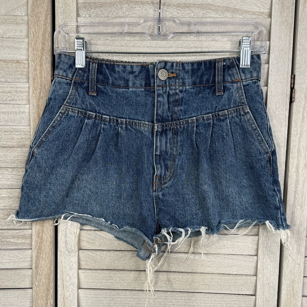 AEROPOSTALE "Mom Short" Pleated Front High Waisted Cutoff Jean Shorts-2